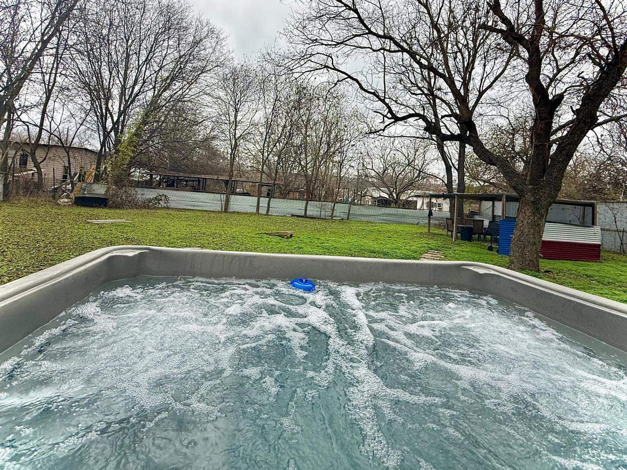 Canyon Lake River House Retreat-Location With Hot Tub Bagian luar foto
